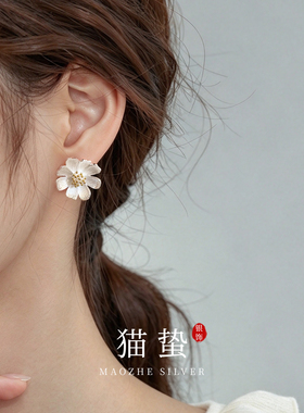 猫蛰S999足银针拉丝雏菊耳钉