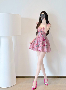 粉色碎花连衣裙女夏季2025新款气质名媛收腰显瘦荷叶边a字吊带裙