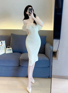 法式一字肩连衣裙女夏2024新款高级感气质名媛中长款露锁骨抹胸裙