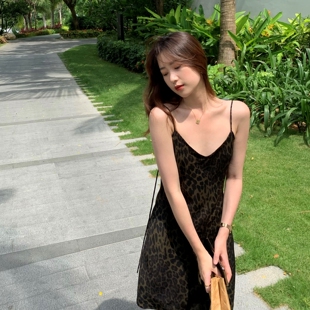 吊带裙女夏2020新款 显瘦收腰气质复古豹纹连衣裙 可盐可甜性感修身