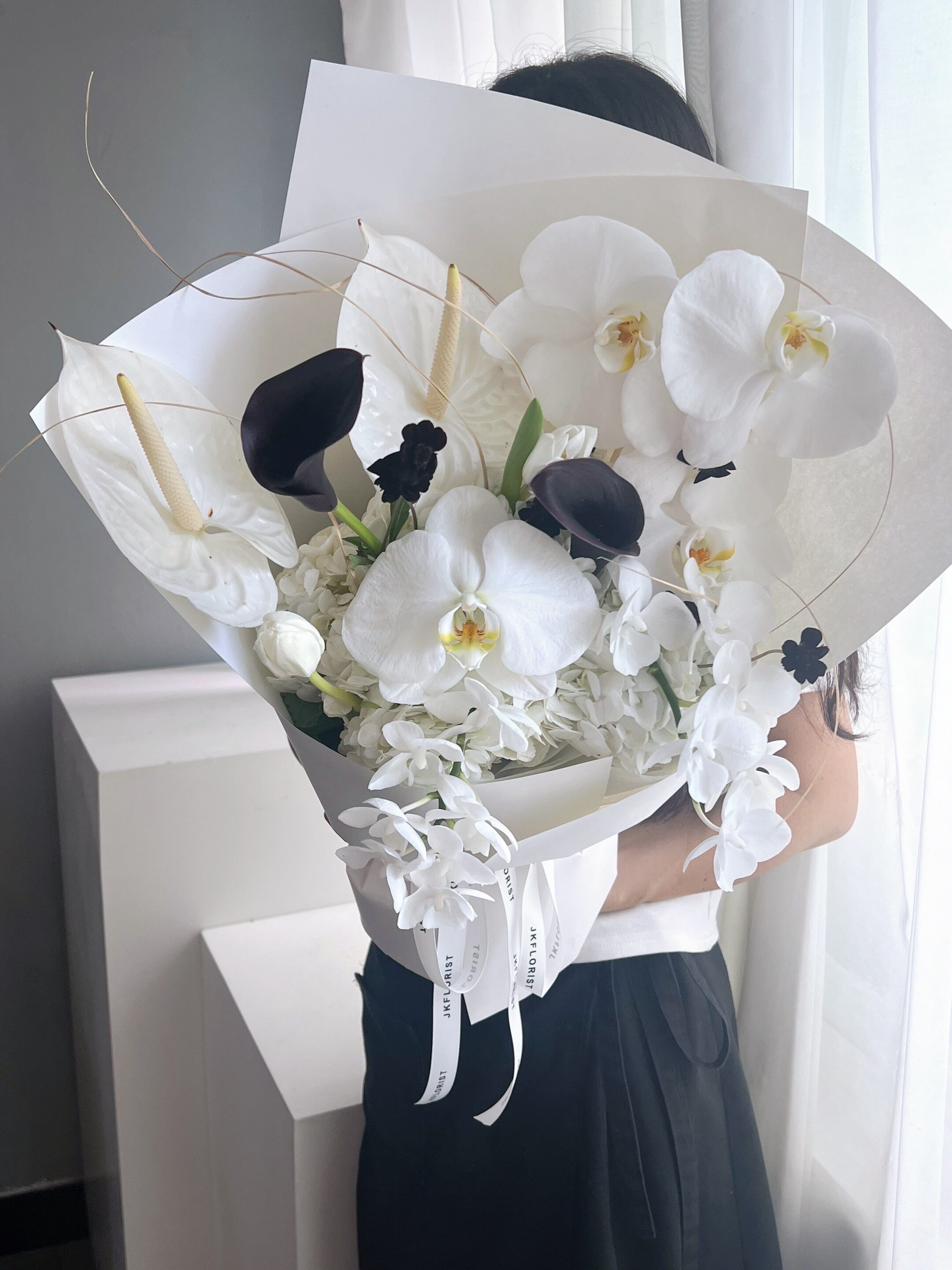 蝴蝶兰马蹄莲混搭花束送老婆女友鲜花速递(同城)