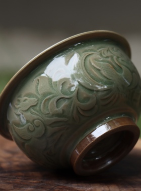 陕西耀州窑全手工双刀刻花上古四神兽精品复古青瓷主人杯压手杯