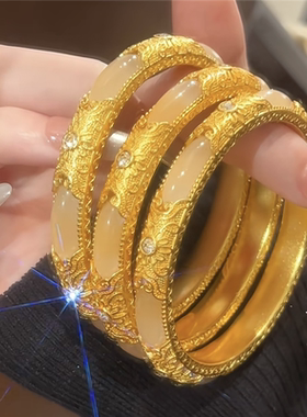 古法錾刻雕花金镶玉手镯女
