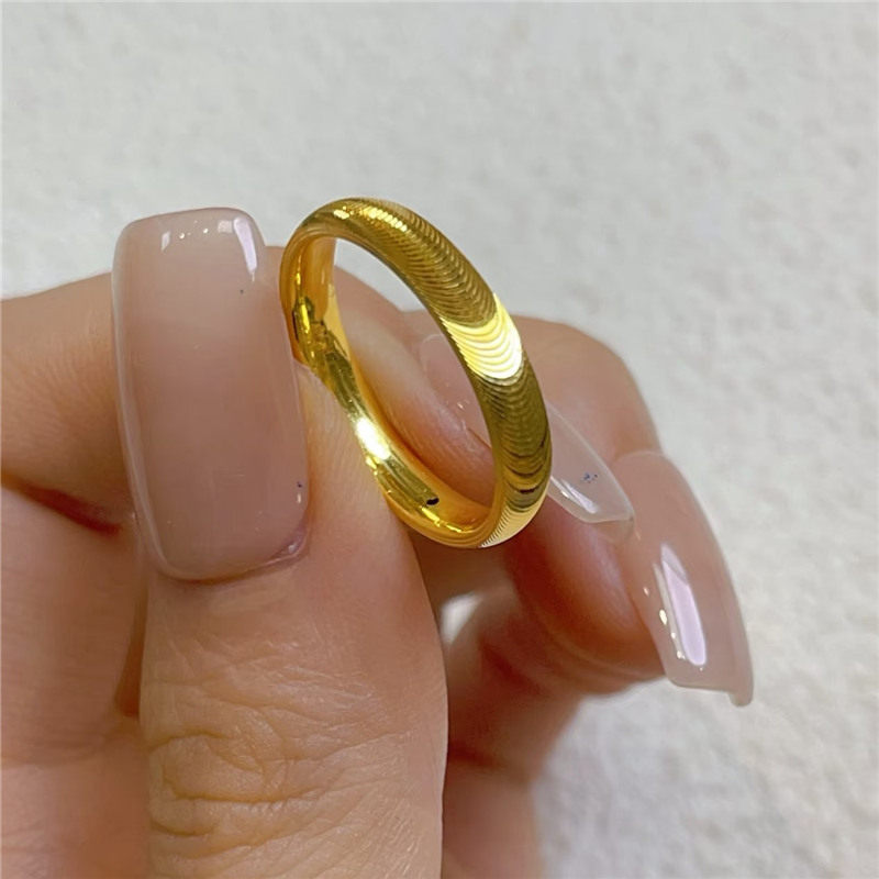 5D爆闪亮面猫眼石戒指女仿黄金色小众轻奢实心闭口素圈指环不掉色