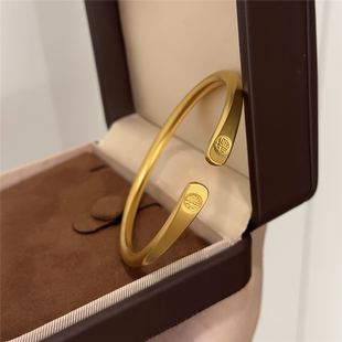 古法传承沙金雕刻福字开口手镯女仿真黄金实心素圈镯子送长辈妈妈