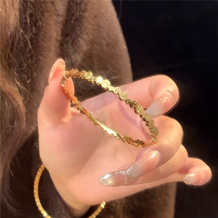 新中式錾刻铜钱纹碎碎冰小马手镯女黄金色cnc超闪耀马上来财镯子