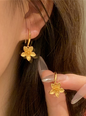 周家同款黄金色幸福花嫁三生花耳环女耳饰立体花烟草耳钩三金婚嫁