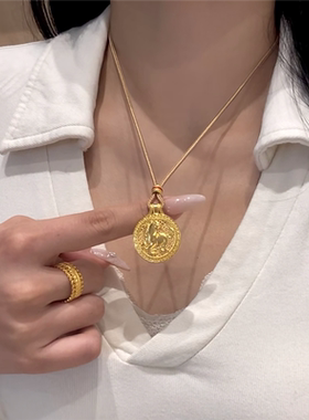 镂空马牌八宝罗盘编织绳毛衣链