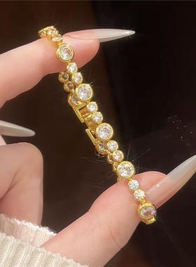 18k金色太闪培育泡泡圆钻手链女