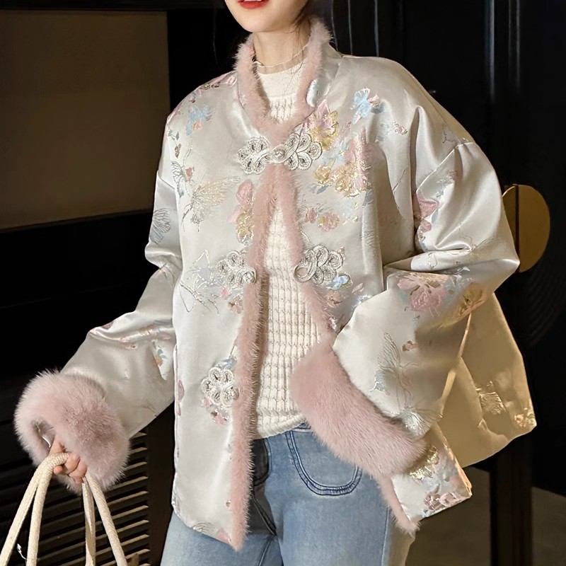 2025新款秋冬新中式复古国风缎面刺绣拼接水貂毛外套女高级感上衣