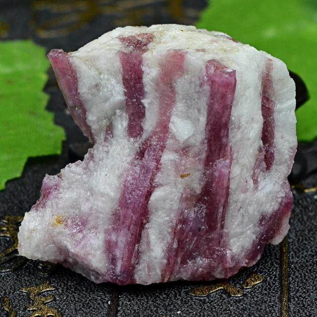 枚红色碧玺电气石托玛琳天然矿物晶体矿石教学标本摆件原石宝石35