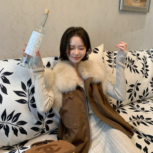 新款狐狸毛领羽绒马甲女冬季