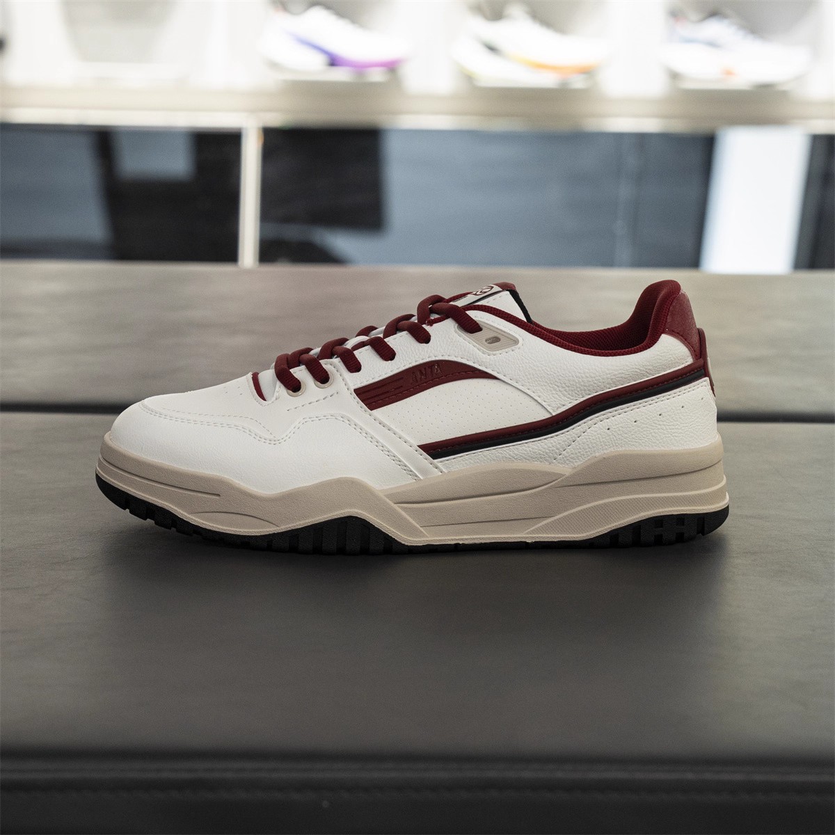 安踏满贯经典低帮板鞋秋季新款1舒适百搭休闲鞋运动鞋子112548071