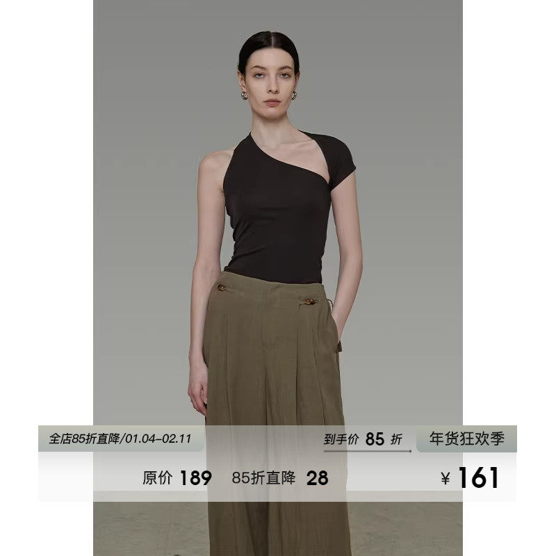 UNSPOKEN法式不规则斜肩针织背心女夏季2025新款高级感露肩上衣,女装/女士精品,毛针织衫,淘宝优惠券,粉丝福利购,淘宝优惠卷