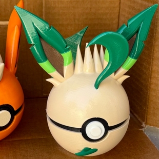 叶伊布 宠物小精灵 口袋怪兽 神奇宝贝 宝可梦精灵球造型手办摆件