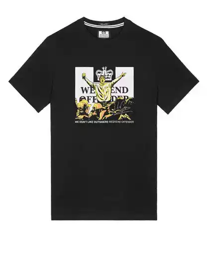 Weekend Offender Co-Branded Black T-Shirt Recreates the Scene from the Movie "Football Hooligans" Leo (Color Black and White)