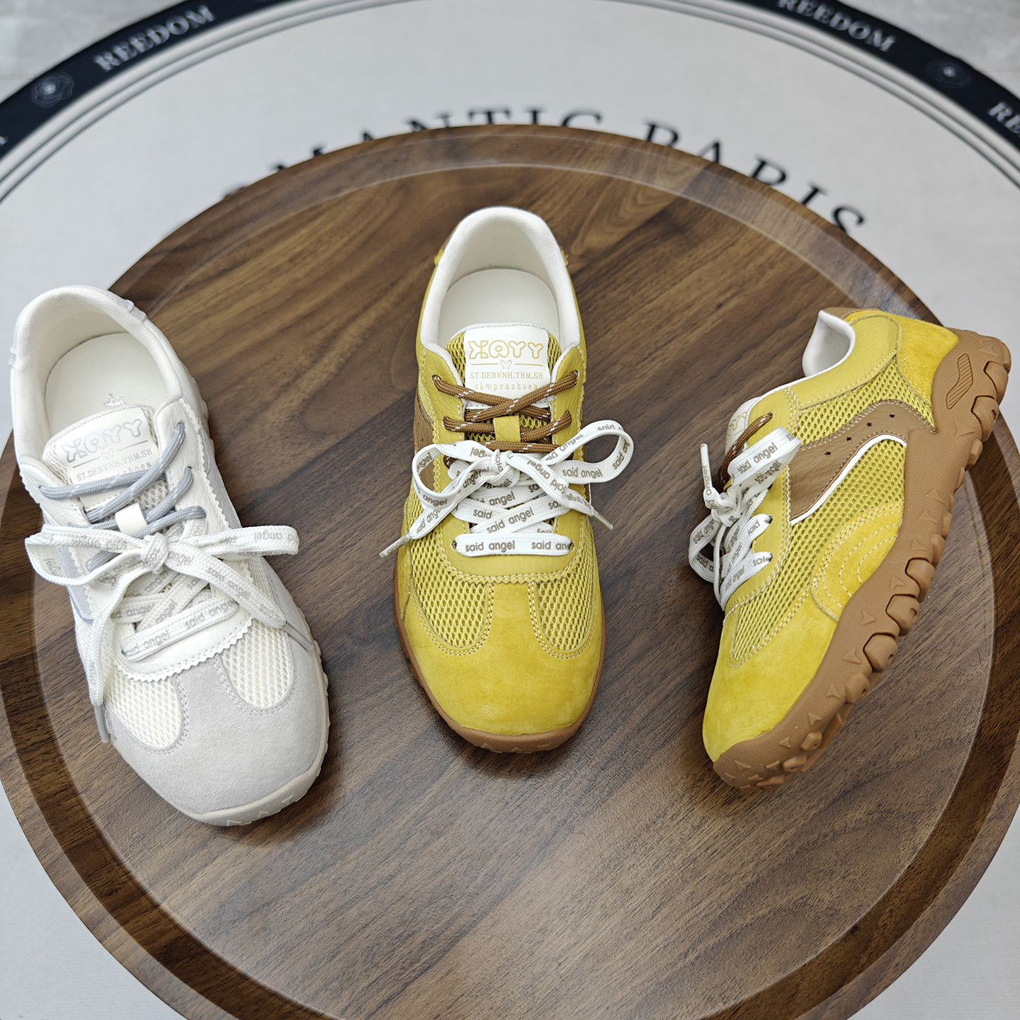 软底休闲风百搭阿甘鞋2026新款透气轻便流行运动鞋拼色厚底德训鞋