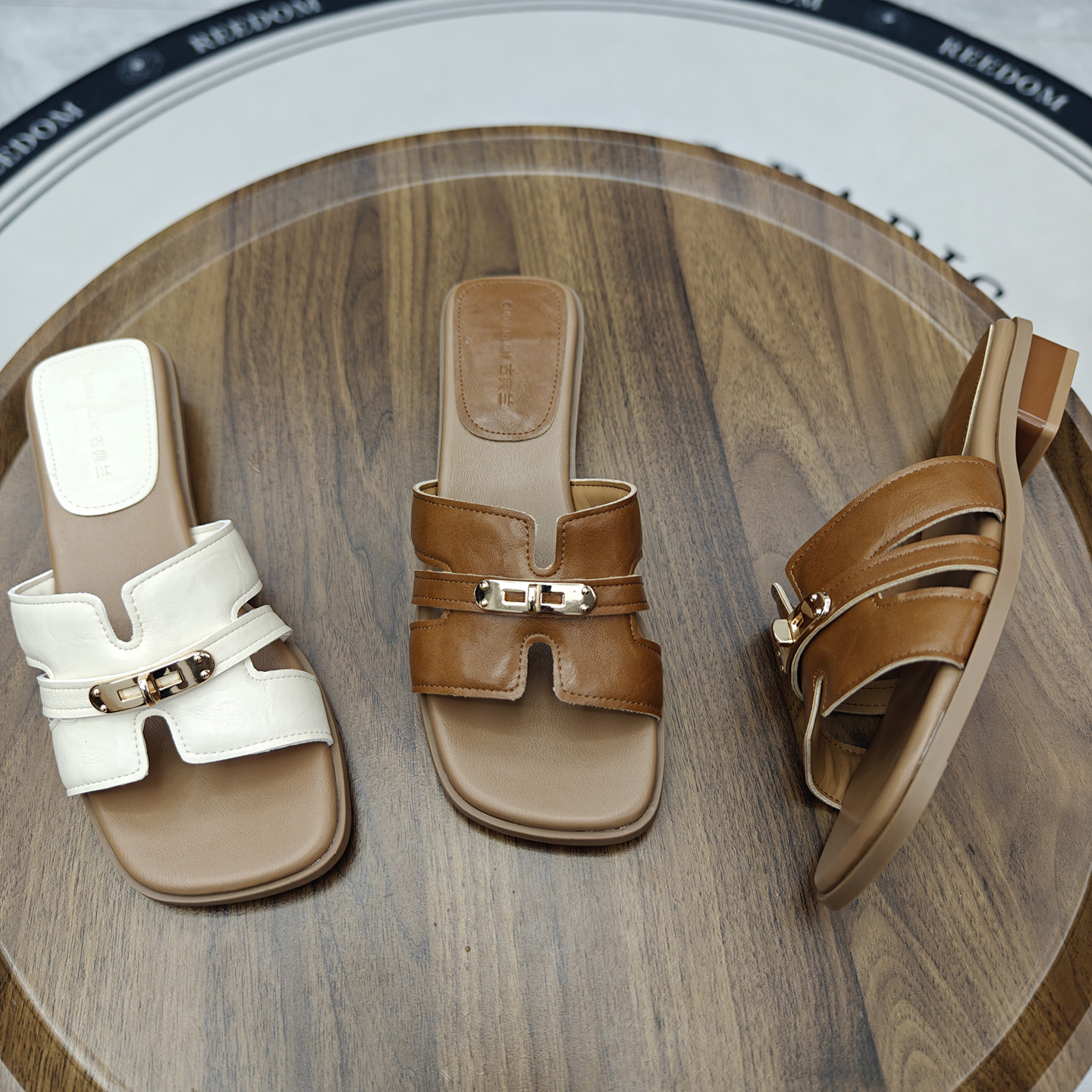 网红复古金属扣一字拖女夏外穿2026新款高级感百搭方头粗跟凉拖鞋