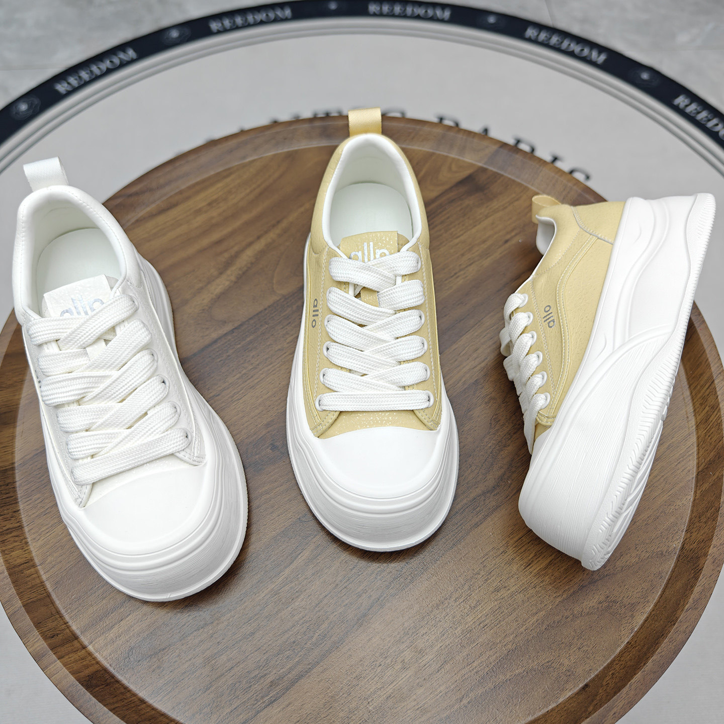 厚底松糕轻便小白鞋女2026新款春季小众设计感百搭休闲运动板鞋