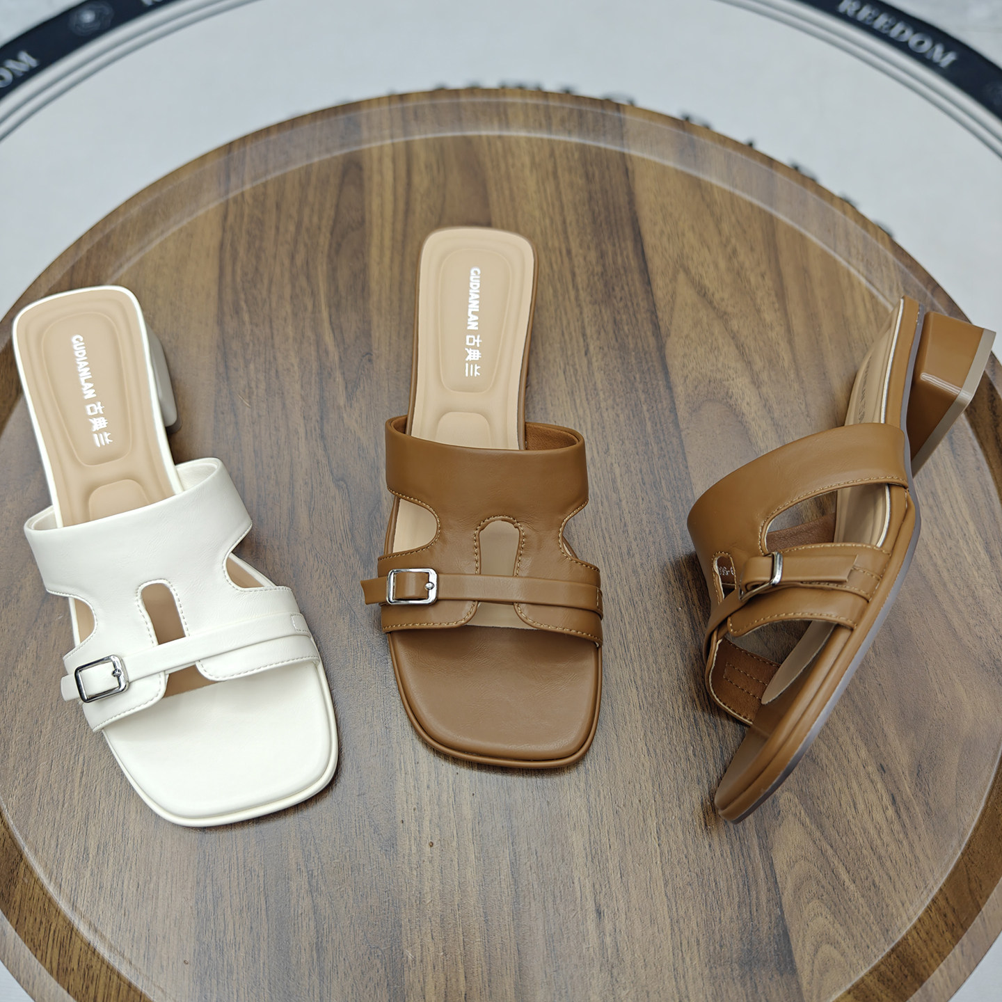 法式网红方头一字拖女夏季外穿2026新款小众复古粗跟配裙子凉拖鞋