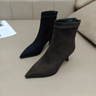 法式黑色高跟短靴女2025秋冬季气质尖头洋气细跟绒面后拉链瘦瘦靴