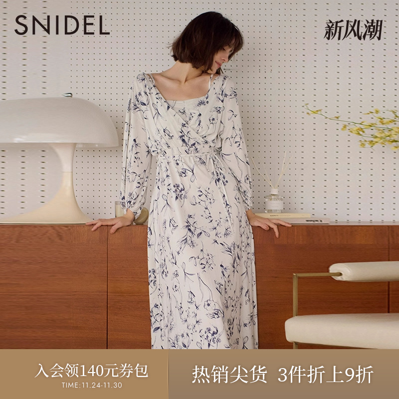 SNIDEL印花收腰含胸垫V领睡裙