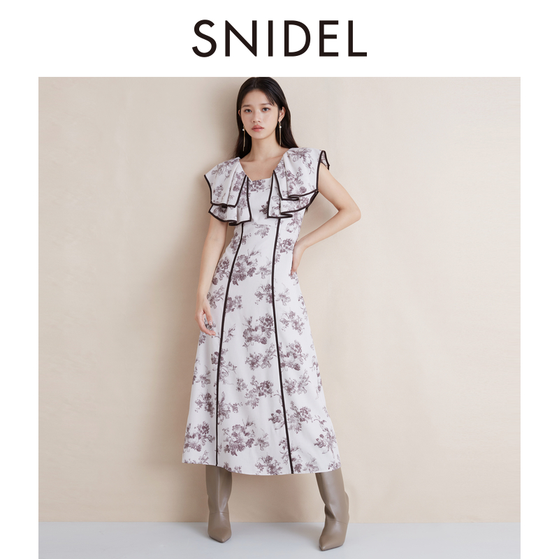 SNIDEL小飞袖收腰印花连衣裙
