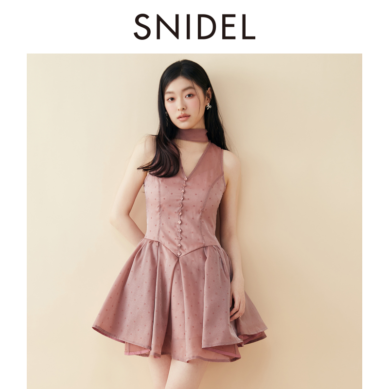 初上市价格 1350元