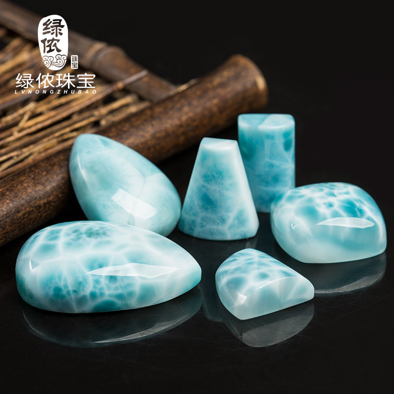 绿侬天然原矿拉玛利海纹石水滴形状吊坠项链坠情侣闺蜜生日礼物属于什么档次？