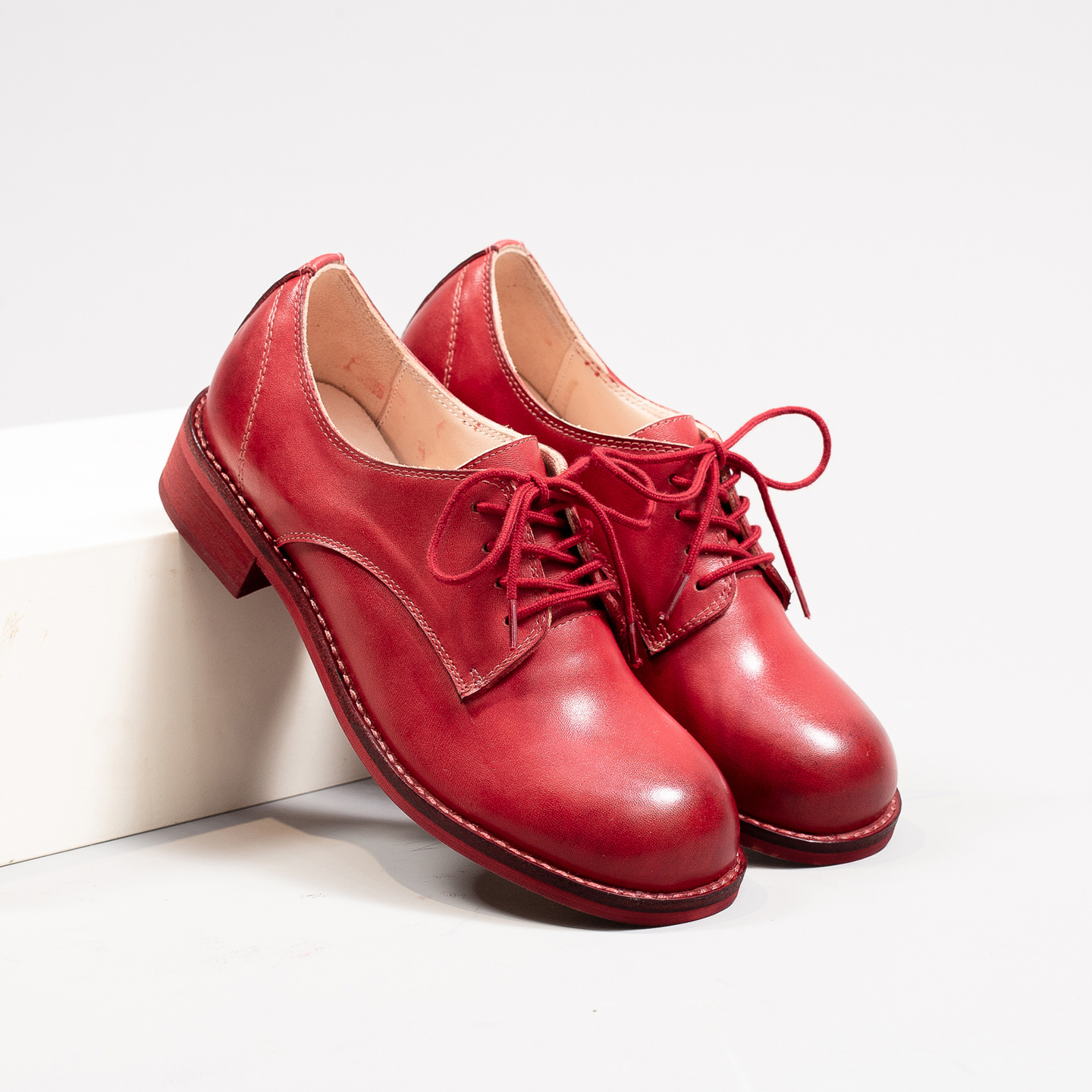 春秋圆头红色皮鞋女单鞋