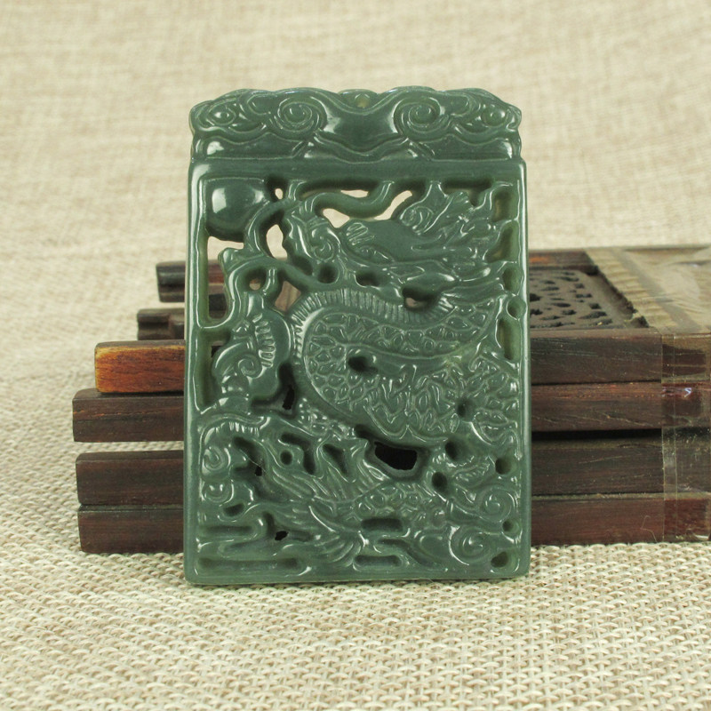 天然和田玉镂空龙牌吊坠挂件 仿古玉雕龙玉石项链玉器饰品玉坠