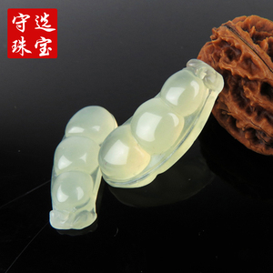 天然冰种玉石平安四季豆吊坠玉坠  岫玉女款福豆挂件 赠锁骨项链