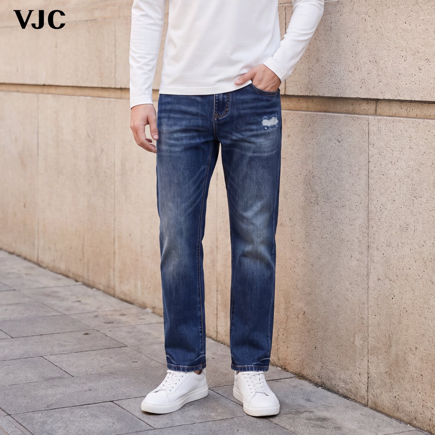 VJC/威杰思秋冬新款男装深蓝色潮流破洞牛仔长裤