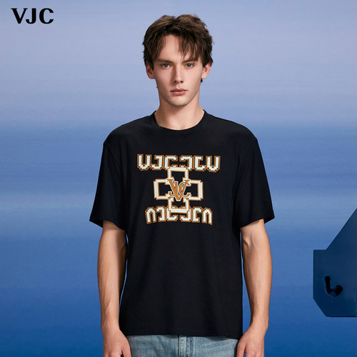 VJC时尚刺绣短袖T恤休闲户外上衣