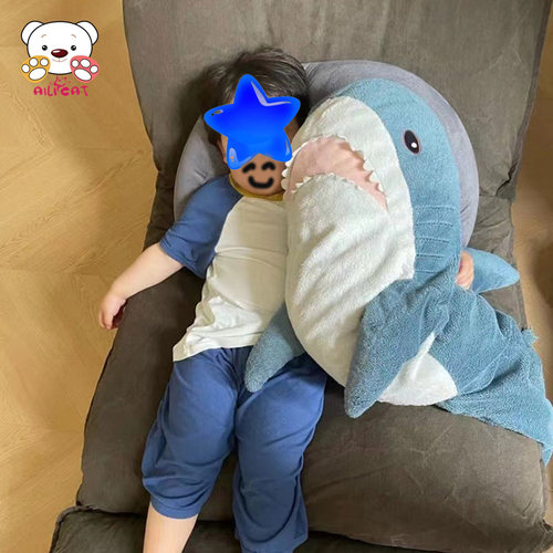 条条同款网红鲨鱼抱枕