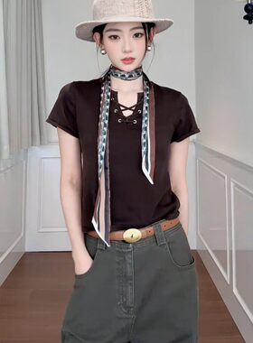 大码设计感绑带v领正肩短袖t恤女夏季胖mm显瘦掐腰减龄巨好看上衣