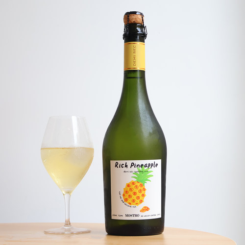 柑橘菠萝香智利进口微甜起泡酒