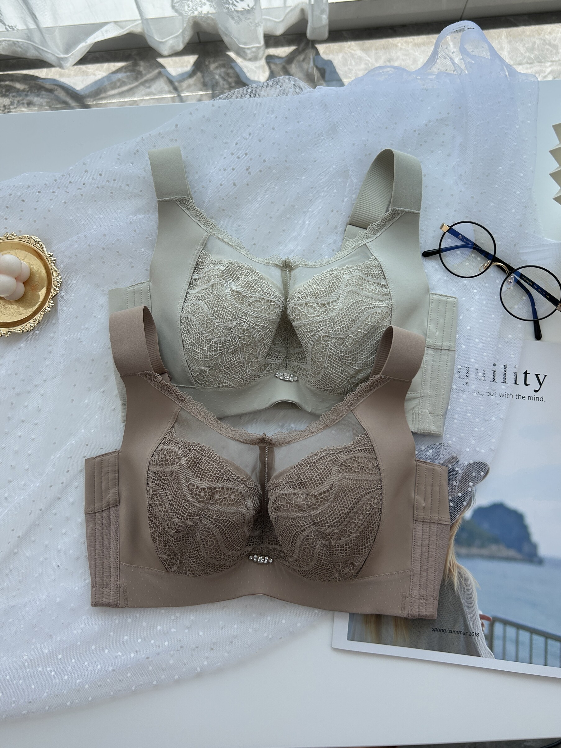 调整型抹胸全罩杯大胸显小内衣女薄款透气软钢圈收副乳上托防下垂