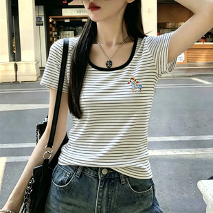 潮流新款韩版方领短袖T恤女撞色条纹高级感正肩上衣体恤2026夏季