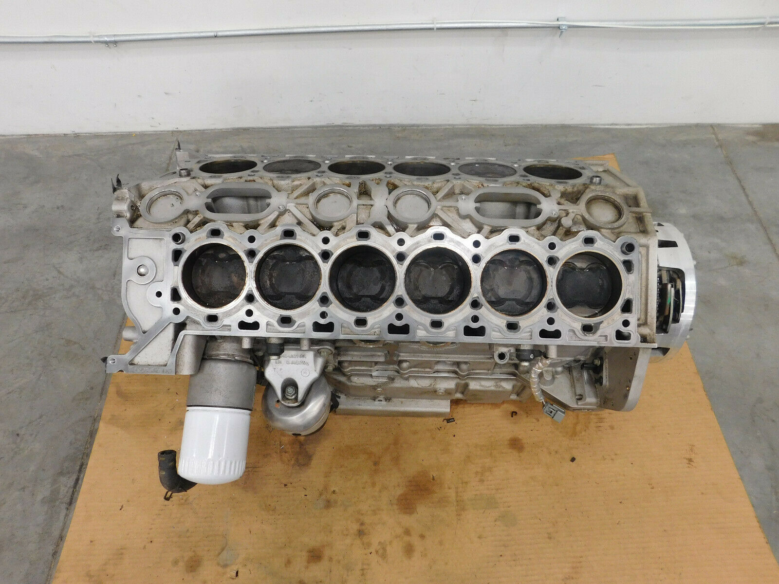 DB9 DBX VANTAGE S AM28 6.0L V12发动机曲轴连杆活塞大小瓦