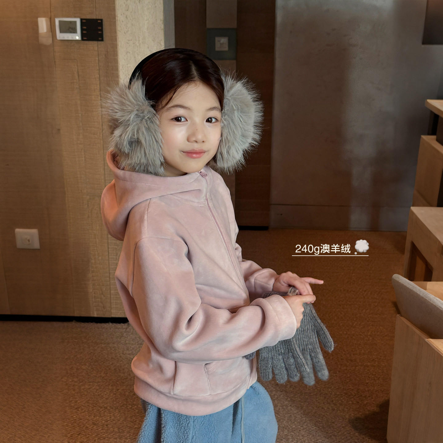 亲子/柒号童仓女大童韩系连帽加厚外套冬装儿童拉链抓绒保暖上衣