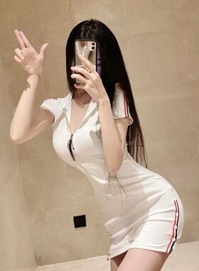 LINA 韩国夏季新款性感时尚开叉连帽短袖紧身连衣裙女ins潮T裙子