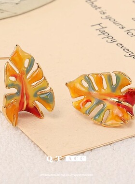 欧美时尚可爱百搭油画感耳钉简约精致感彩色珐琅滴油树叶造型耳饰