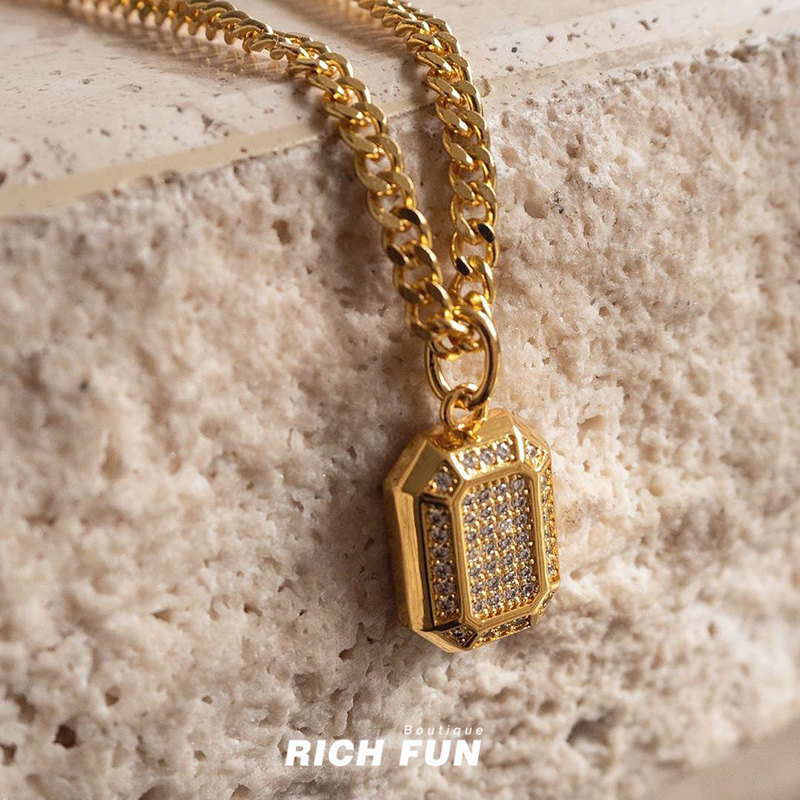 LUVAJ FACETED DIAMOND PENDANT NECKLACE方形切割满钻吊坠马鞭链