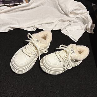 学生女鞋 6CM增高 加厚休闲板鞋 女冬新款 子 轻便厚底真皮加绒小白鞋