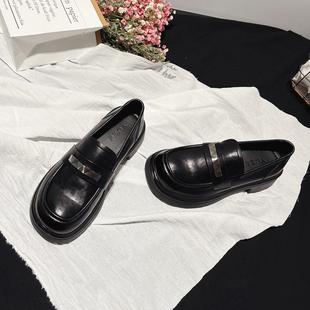 深口圆头单鞋 4CM jk英伦小皮鞋 春款 女 超软显脚小铆钉金属片乐福鞋