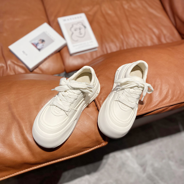 基本款~百搭真皮厚底小白鞋女
