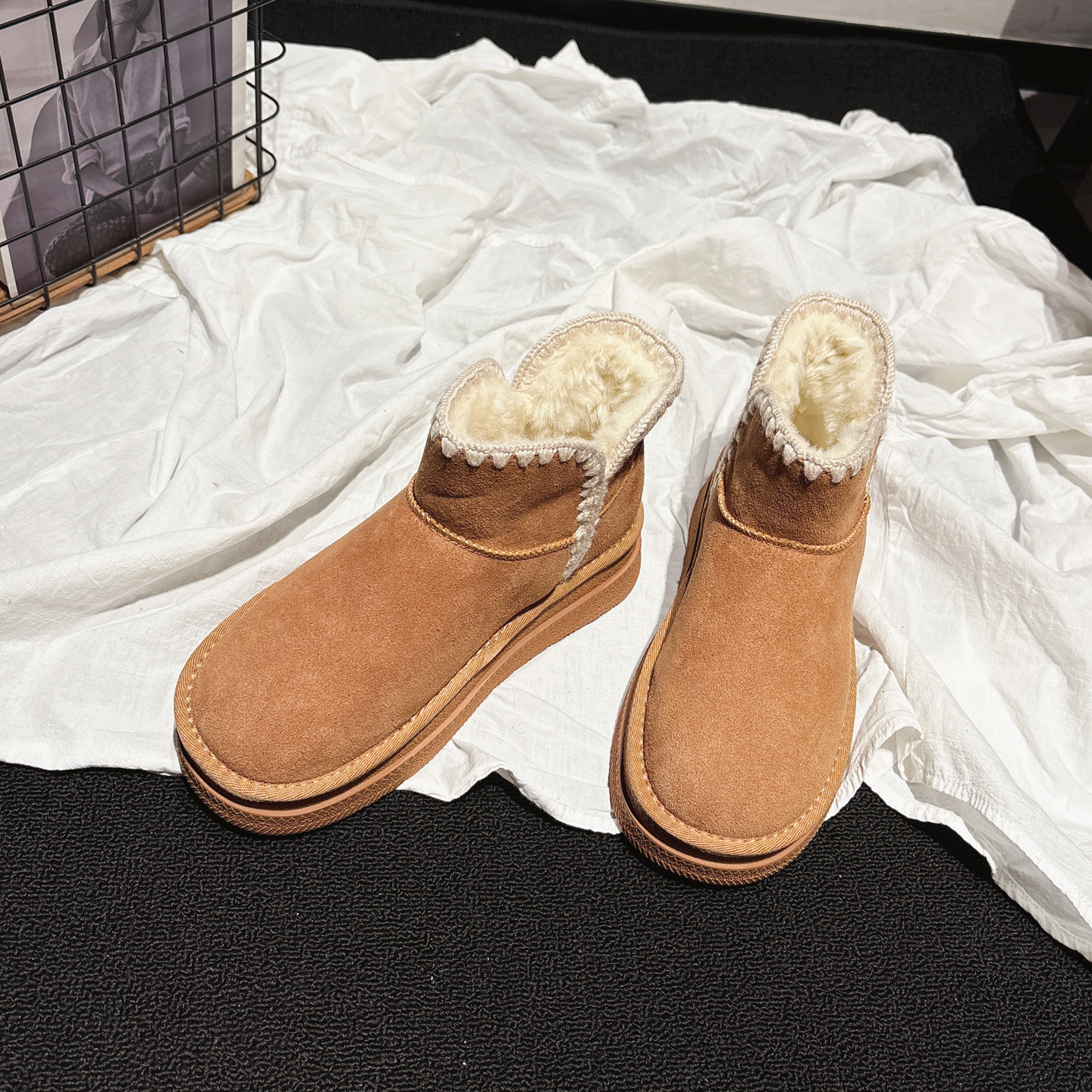 4CM增高~厚底刺绣真皮羊毛短筒雪地靴冬款防滑加厚棉靴保暖女靴子