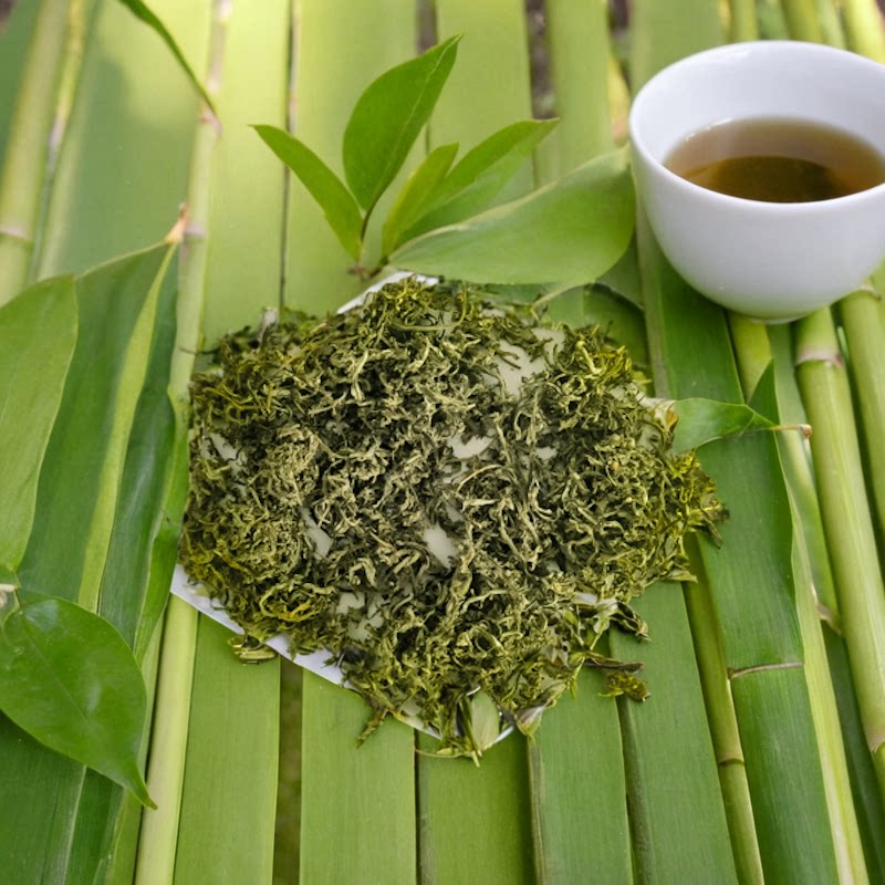 早春艾草嫩芽尖纯人工采摘制作香味儿浓郁