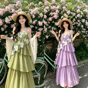 度假风重工花朵刺绣吊带连衣裙女夏蛋糕裙法式田园风长裙段段洋气